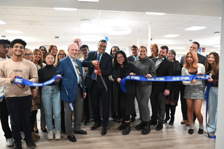 Herricks High School unveils new Library Learning Suite Herricks High School unveils new Library Learning Suite