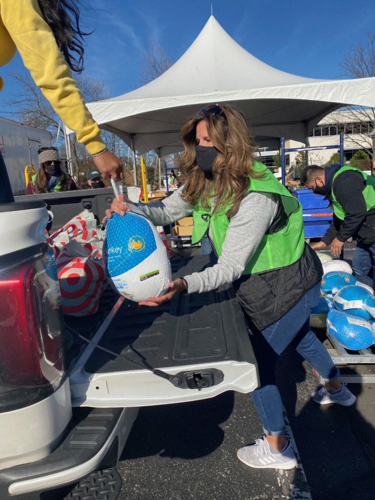 14th ANNUAL BETHPAGE TURKEY DRIVE FOR ISLAND HARVEST FOOD BANK
