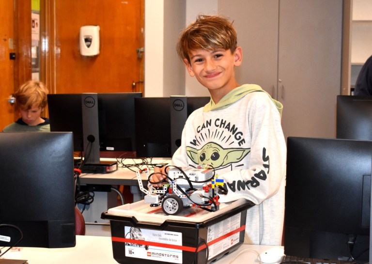 North Shore Middle School 6th graders design, build robots North Shore Middle School 6th graders design, build robots