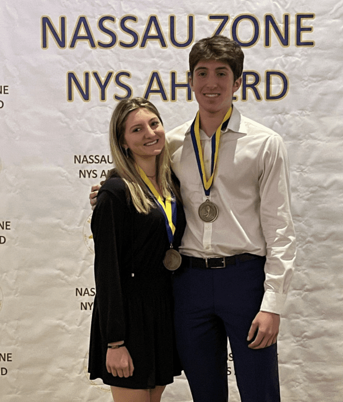 Roslyn students receive Nassau athletic award