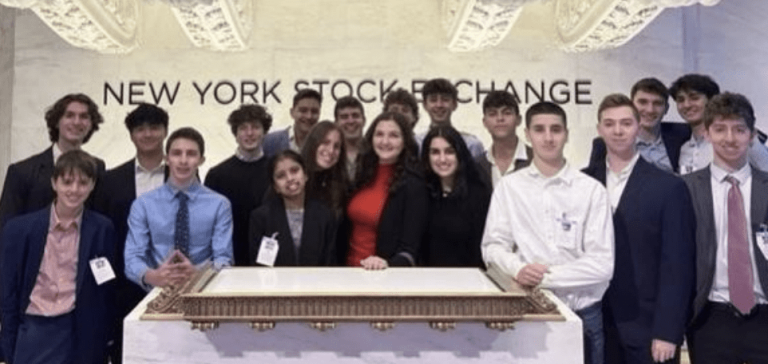Roslyn students visit New York Stock Exchange Roslyn students visit New York Stock Exchange