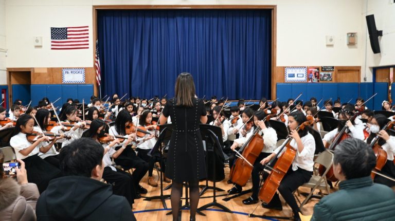 Herricks’ Searingtown School orchestra performs winter concert