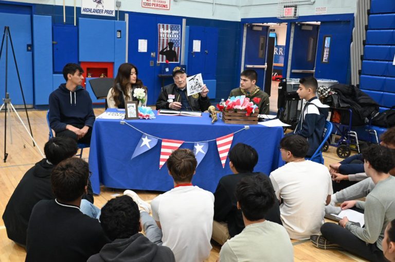 Herricks High School welcomes WWII Veterans for meaningful presentations Herricks High School welcomes WWII Veterans for meaningful presentations
