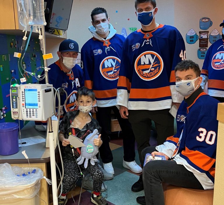 Islanders visit NYU Langone