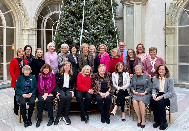 Sands Point Garden Club holds holiday luncheon