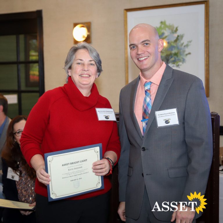 Mineola teacher honored with ASSET Bright Lights Award Mineola teacher honored with ASSET Bright Lights Award