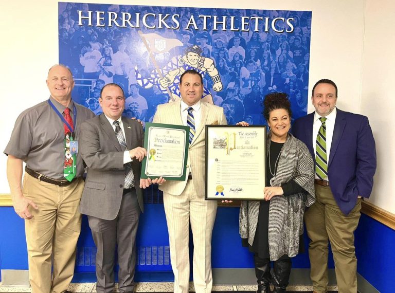 Lou Bernardi celebrated upon induction into N.Y. Baseball Hall of Fame