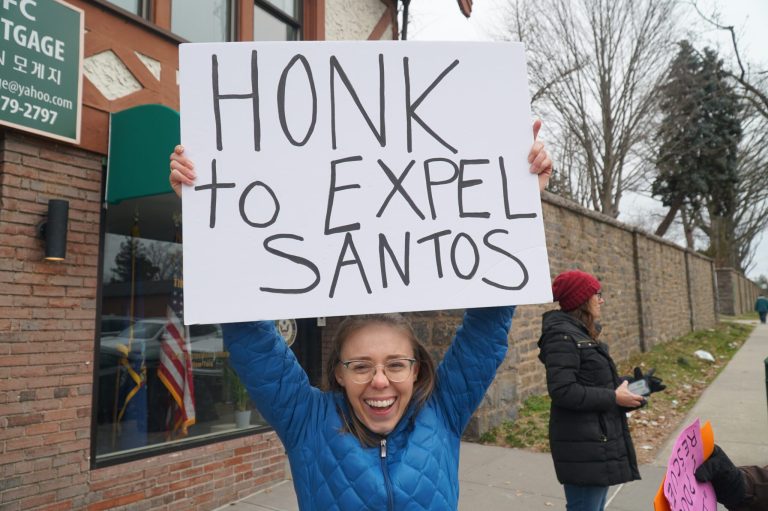 Caravan seeks to drive Santos out from Congress Caravan seeks to drive Santos out from Congress