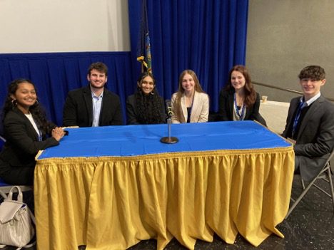 Roslyn High ethics bowl team takes 2nd place at competition