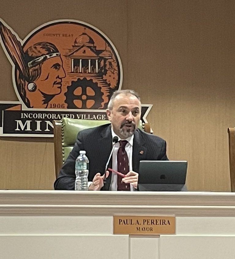 Mayor, Mineola board fight to keep local power