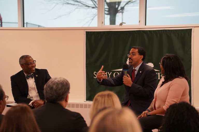 SUNY Chancellor King visits SUNY Old Westbury SUNY Chancellor King visits SUNY Old Westbury