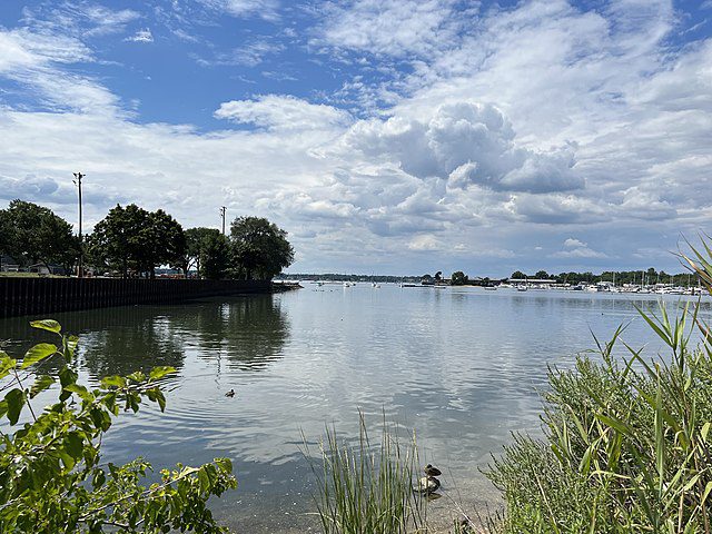 Local teens rescue three men from Manhasset Bay Local teens rescue three men from Manhasset Bay