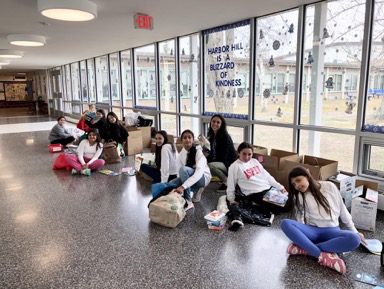 Harbor Hill 5th grade students host book drive Harbor Hill 5th grade students host book drive