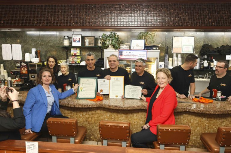 Town celebrates Louie’s Manhasset 60 years of serving the community Town celebrates Louie’s Manhasset 60 years of serving the community
