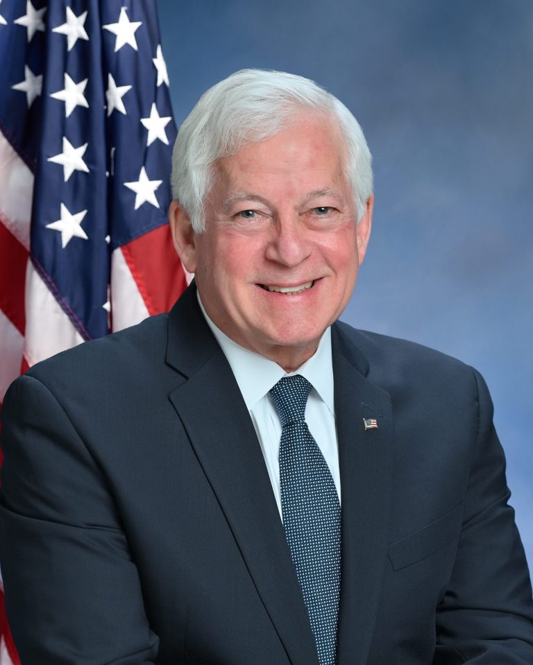 Lavine joins POB board of ed against Santos’ call for AR-15 as national gun