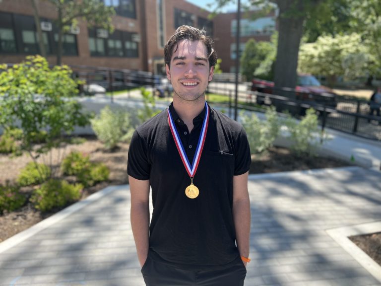 Schreiber HS senior earns Congressional Award Gold Medal Schreiber HS senior earns Congressional Award Gold Medal