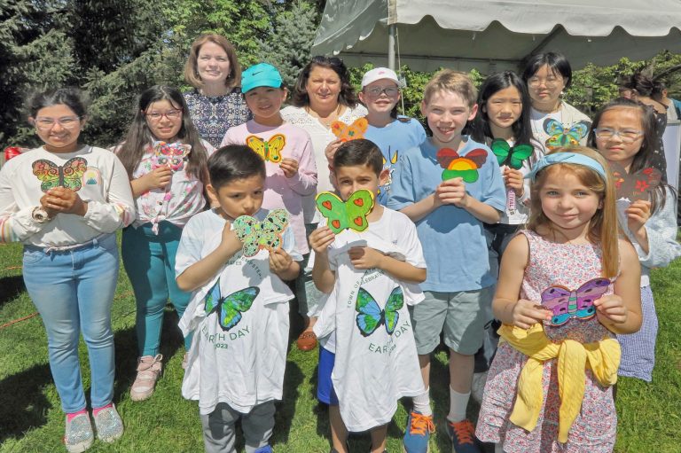 Hundreds attend annual Spring Fest at Clark Botanic Garden to view blooms and enjoy family activities Hundreds attend annual Spring Fest at Clark Botanic Garden to view blooms and enjoy family activities