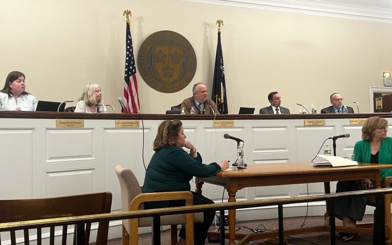 Residents tell Floral Park trustees of concerns about losing trees Residents tell Floral Park trustees of concerns about losing trees