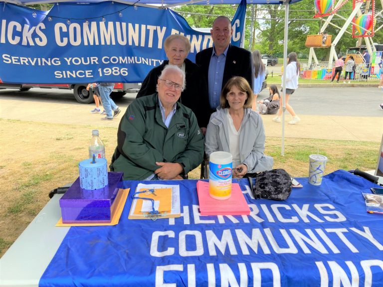 Town Council Member Zuckerman attends Herricks Community Fund Carnival