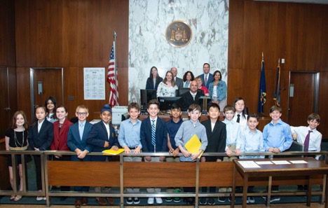 Roslyn Elementary School students participate in mock trial