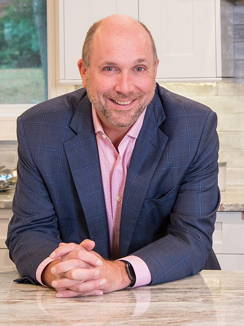 Daniel Gale Sotheby’s International Realty welcomes new management team to its Wheatley Plaza pffice