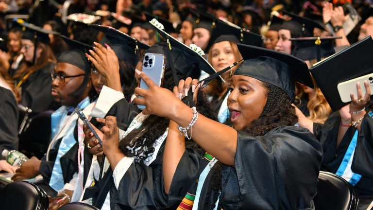 SUNY Old Westbury ranks among top 2% of U.S. universities in latest economic mobility index SUNY Old Westbury ranks among top 2% of U.S. universities in latest economic mobility index