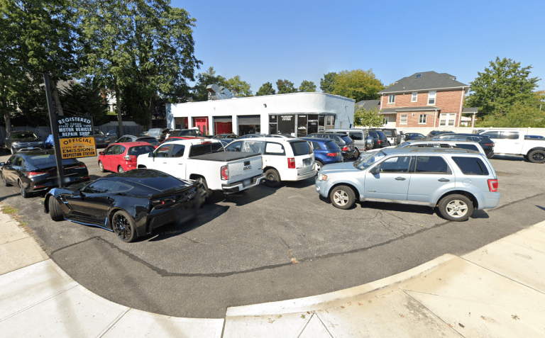 Public hearing on auto body shop variance in Manhasset delayed