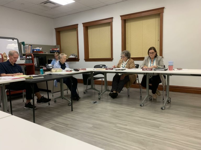 Manhasset Library gets new database for genealogical research Manhasset Library gets new database for genealogical research