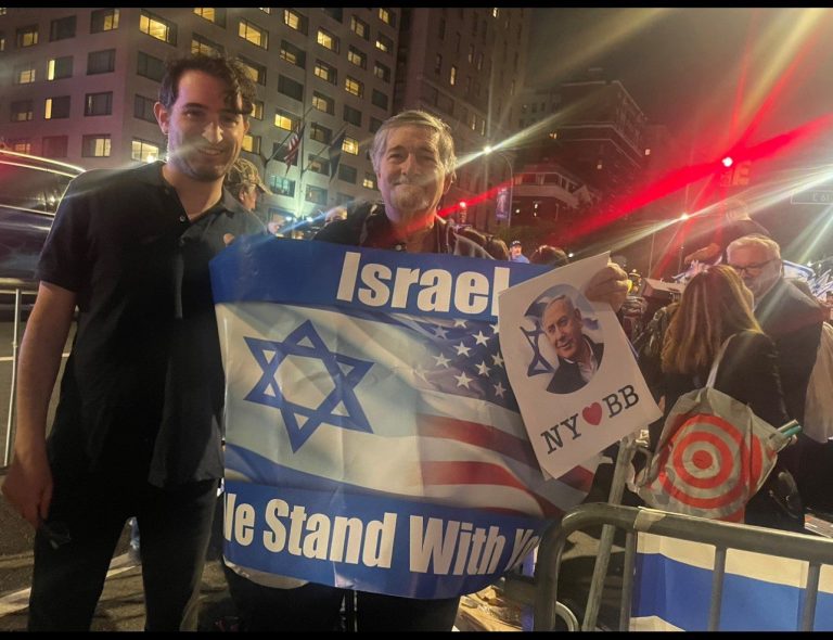 Dr. Paul Brody, a G.N. activist, rallies in support of Israeli Prime Minister Bibi Netanyahu Dr. Paul Brody, a G.N. activist, rallies in support of Israeli Prime Minister Bibi Netanyahu