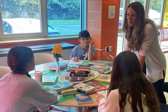 Roslyn Middle School book tasting