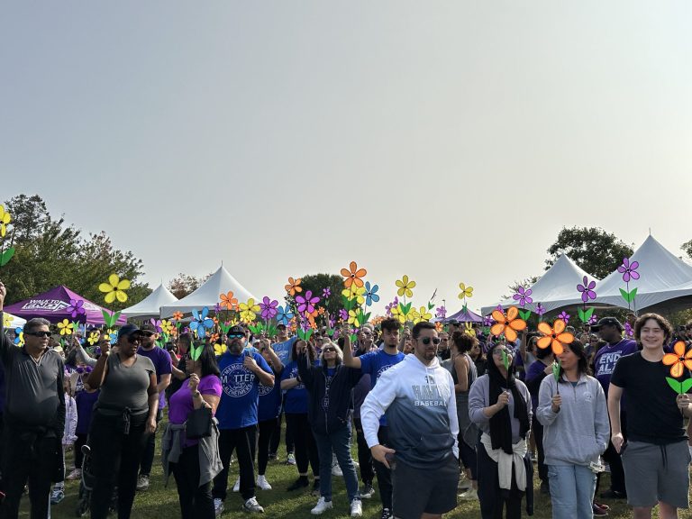 Alzheimer’s Association walk to end Alzheimer’s raises more than $283,000