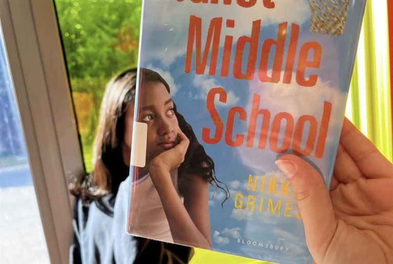 Roslyn Middle School hosts #bookface for Halloween