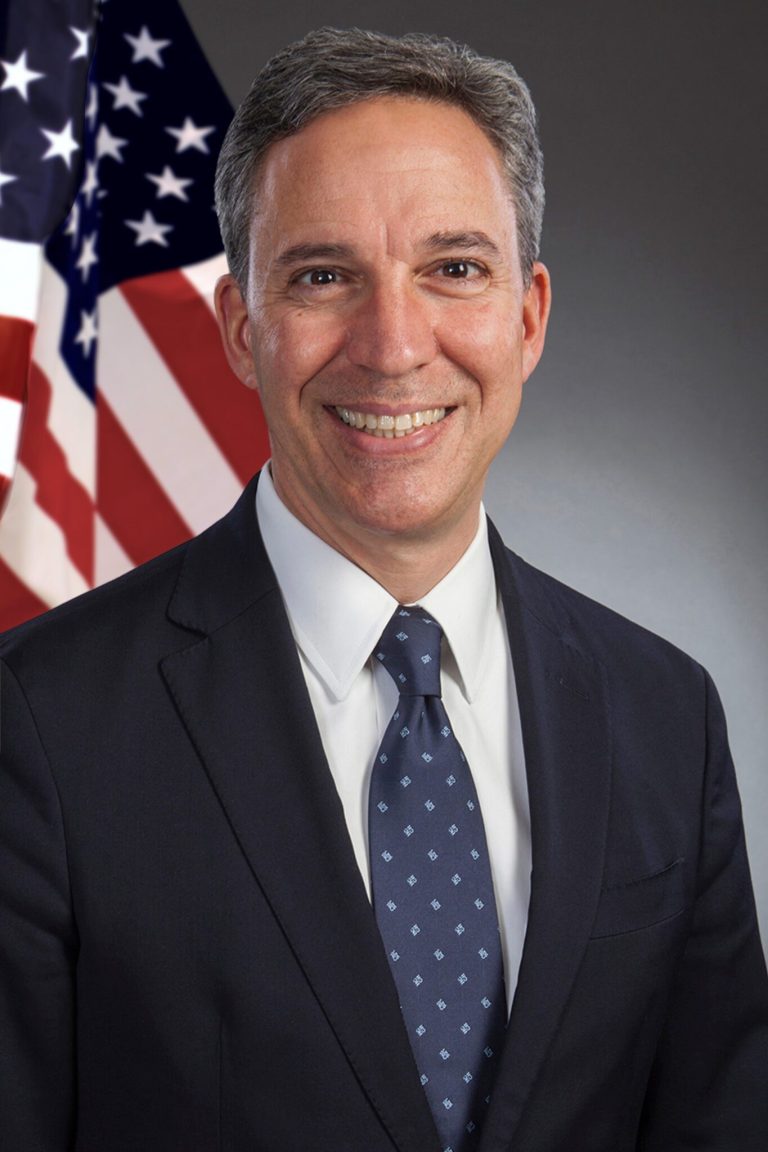 Martins calls for Columbia president’s resignation, hearing Martins calls for Columbia president’s resignation, hearing