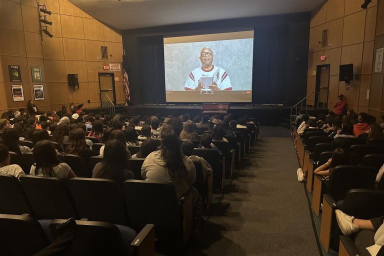 Roslyn Middle School hosts virtual visit with author Kwame Alexander