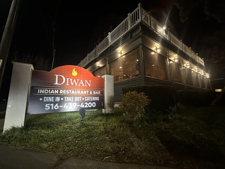 Port Washington’s Diwan gets new look after visit from Gordon Ramsay Port Washington’s Diwan gets new look after visit from Gordon Ramsay