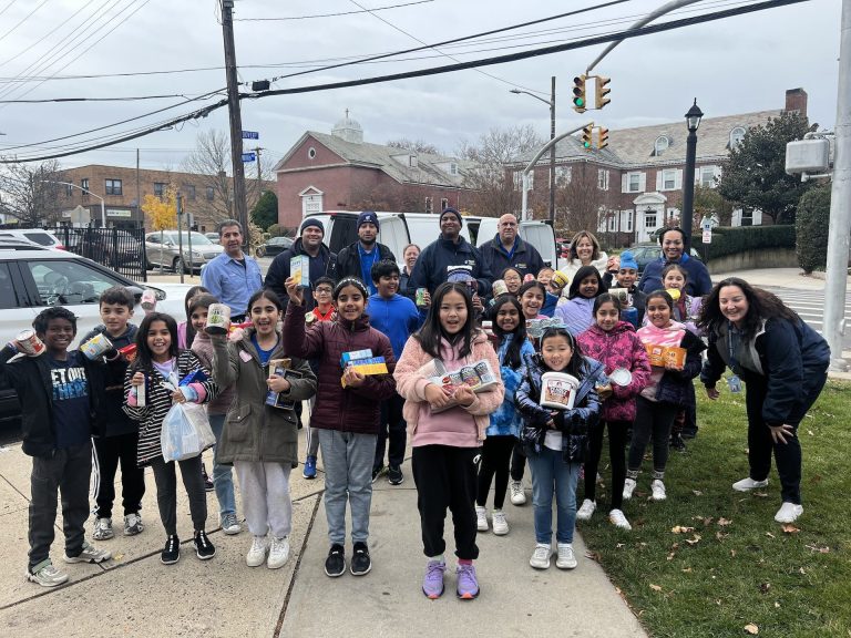 Herricks students deliver food and smiles to local food pantry