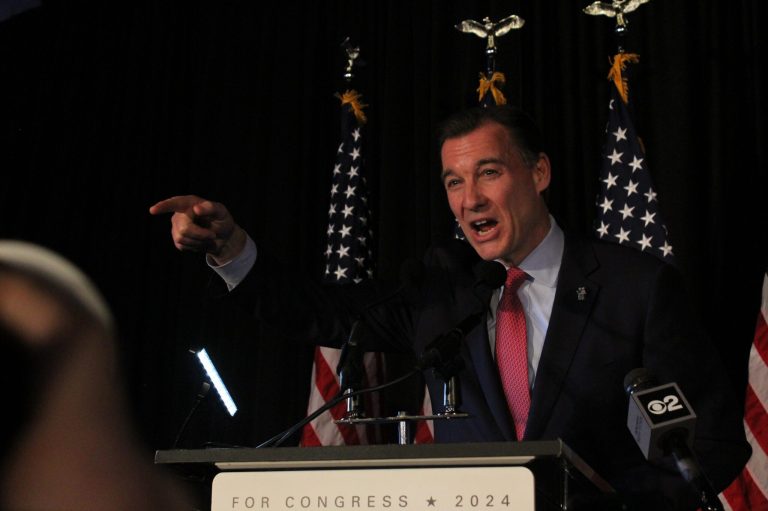 Suozzi easily defeats Mazi in race for Santo’s seat with national implications