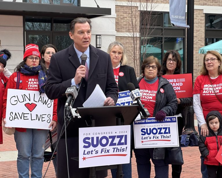 ‘Unvetted, unprepared:’ Suozzi accuses Pilip of misleading voters ‘Unvetted, unprepared:’ Suozzi accuses Pilip of misleading voters