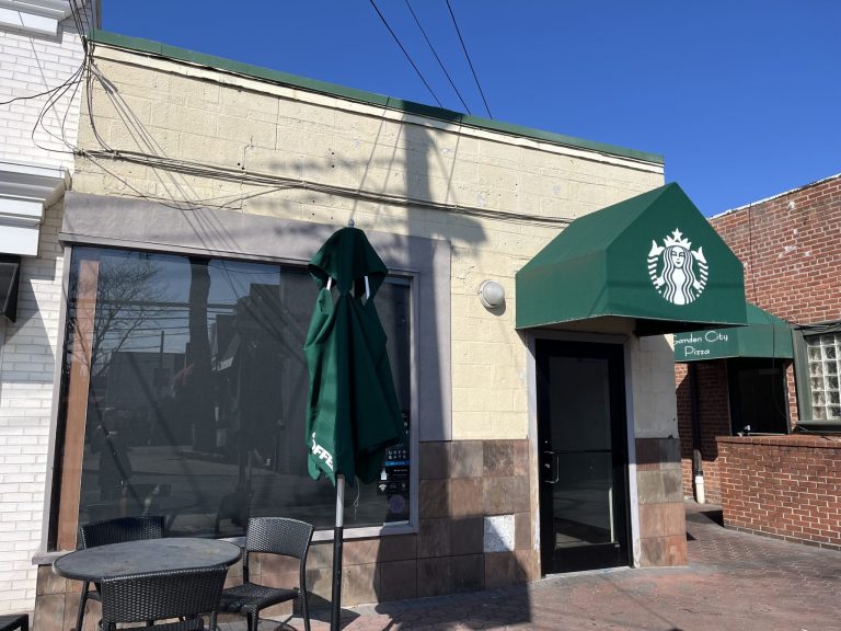Garden City, Old Westbury Starbucks stores seek to unionize