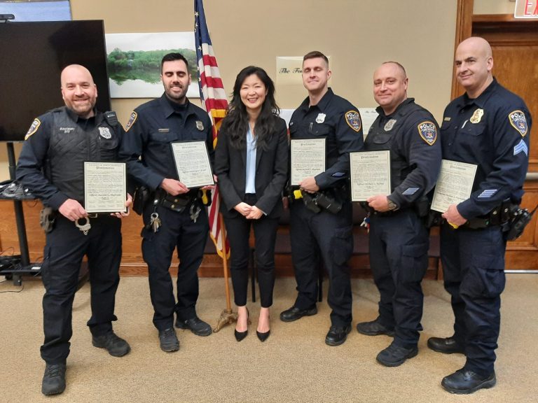 Council member Liu congratulates Lake Success Police Department on thwarted burglary