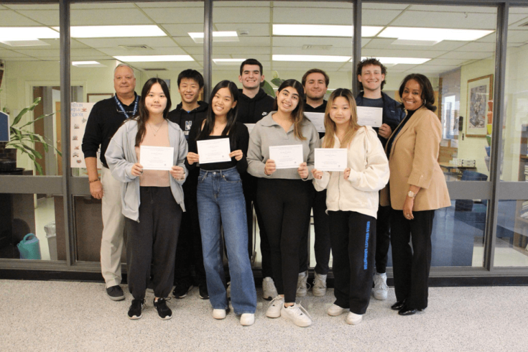 Nine Roslyn High School students named finalists in 2024 National Merit Scholarship awards