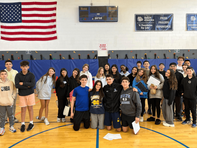 Roslyn High School athletes mentor middle schoolers on substance abuse