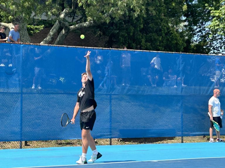 After season dedicated to two teammates, Roslyn boys tennis falls in county final