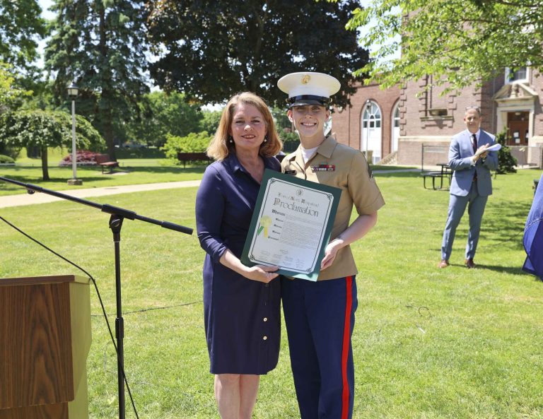 DeSena attends Memorial Day aid to troops at Great Neck North High School