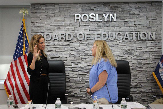 Roslyn Board of Education members sworn in