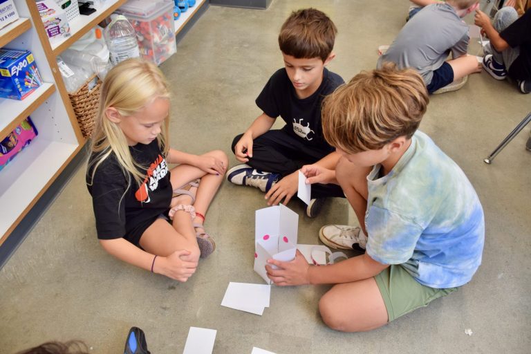 Students participate in Dot Tower Challenge in Discovery Lab Students participate in Dot Tower Challenge in Discovery Lab