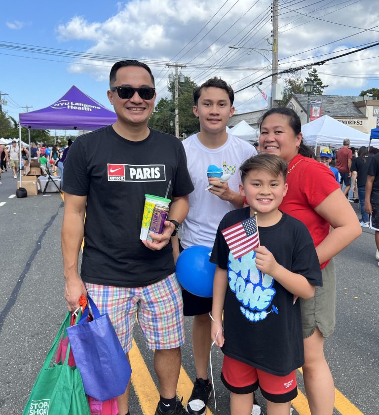 Thousands attend annual Williston Day Street Fair Thousands attend annual Williston Day Street Fair