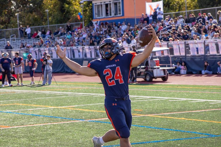 Manhasset pride shines during homecoming