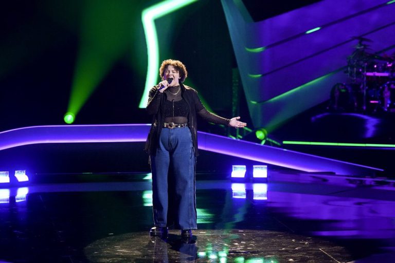 Glen Cove native Roberts wows judges on NBC’s “The Voice”